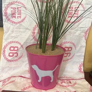 VS pink vintage Rare collectible flowerpot